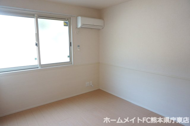 上益城郡益城町大字古閑のアパートの洋室