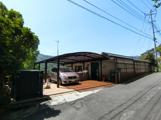 【駐車場】 | 最大4台駐車可能。カーポートですので、雨の日も楽々♪