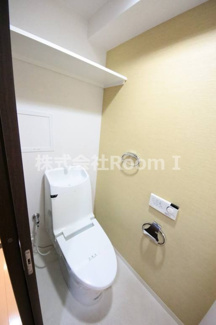 【トイレ】 | ブラービ南船場 | 落ち着いた色調のトイレです
