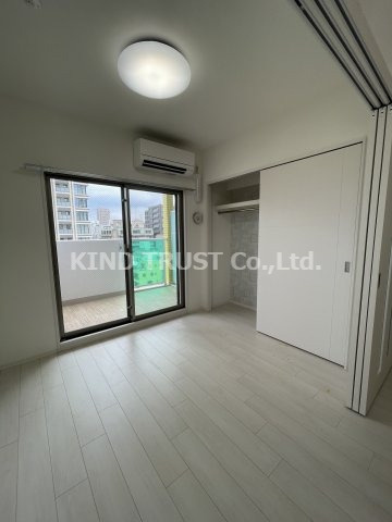 プライマル南森町の洋室|使い勝手のいい洋室です