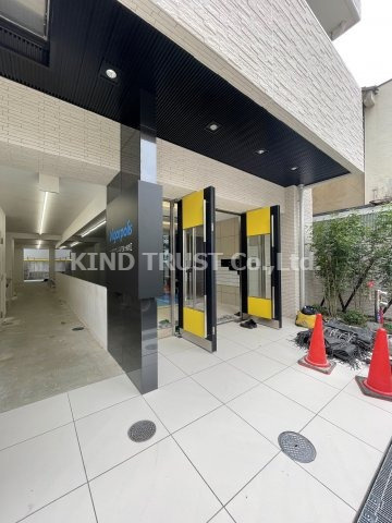 プライマル南森町のエントランス