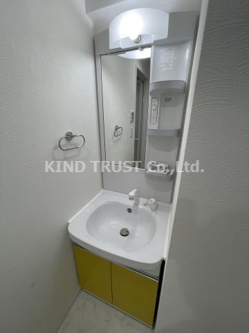 プライマル南森町の洗面所|コンパクトで使いやすい洗面所