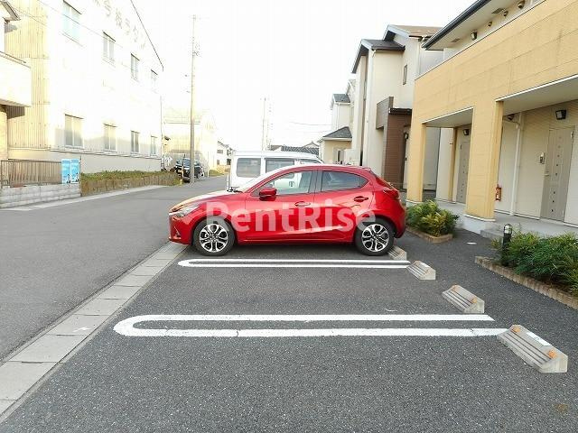 サンハウスの駐車場
