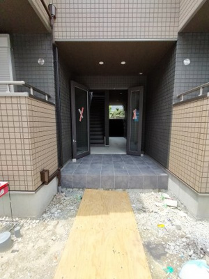 【エントランス】 | グロースコート弥刀