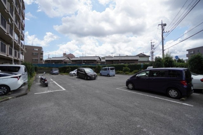 【駐車場】 | ラフィネ西都賀