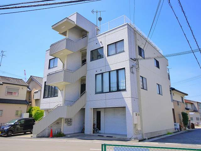 サンワハイツの外観|外はこのようになっています