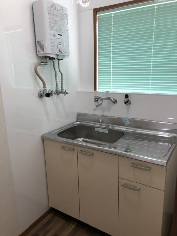【設備】 | 中井ビル | 給湯室です