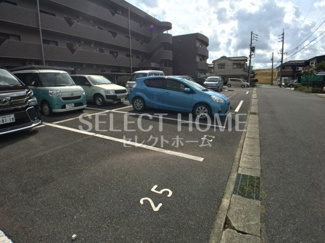 【駐車場】 | 車をお持ちの方に嬉しい駐車場付きの物件です