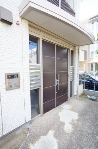 マストライフ津田沼のエントランス