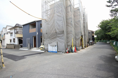 【前面道路含む現地写真】 | 寄巻全１棟 | 前面道路含む現地写真です