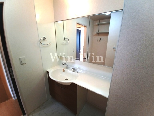 FINE STAGE WESTの洗面所