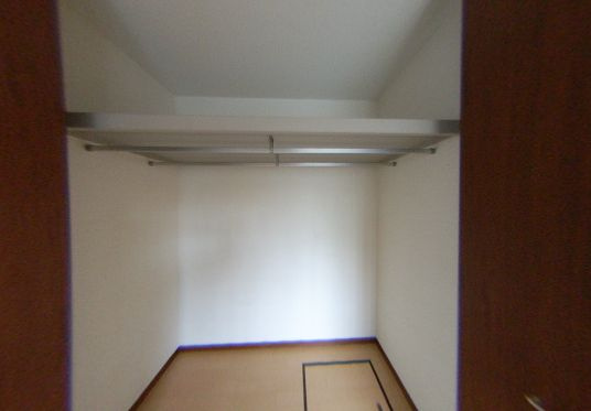草庵の収納|大きなものも収納できそうです