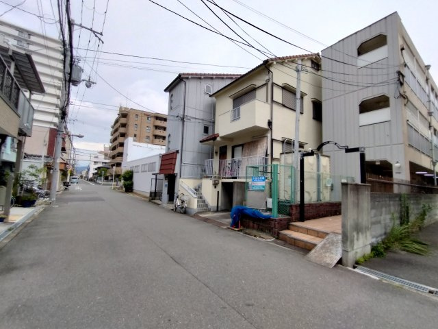 鶴見サンマンションの周辺|マンション周辺です。
閑静な住宅街に建つマンションです。