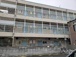 鶴見サンマンションの外観|閑静な住宅街です。