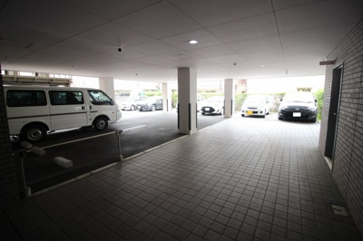 【駐車場】 | 昭和町エクセルハイツ | 駐車場