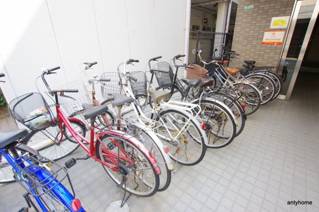 ヴィアーレ桜ノ宮　仲介手数料無料の駐車場