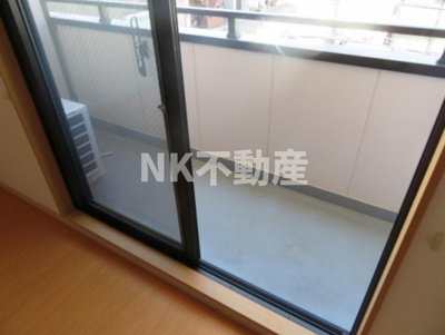 【バルコニー】 | メルベーユ高井田（高井田賃貸） | 暖かな日差しのふりそそぐバルコニー