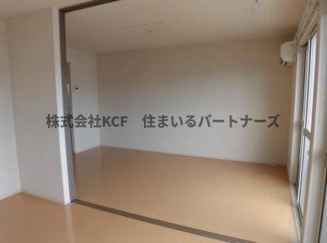 ガーデンヒルズ荒木の内装|明るい色調の室内です