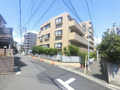 【外観】 | フローレンスパレス大森 | 総戸数３０戸、２００１年５月築、管理人は巡回勤務につき管理体制良好です♪