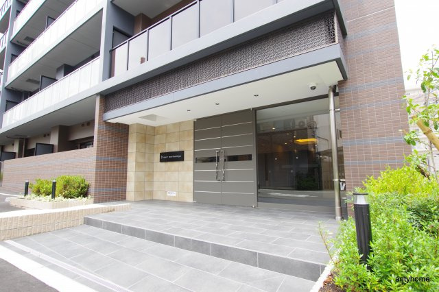 幸court森ノ宮のエントランス