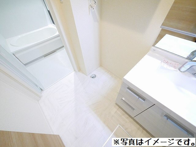 アベニール（尼辻中町）の洗面所|コンパクトで使いやすい洗面所