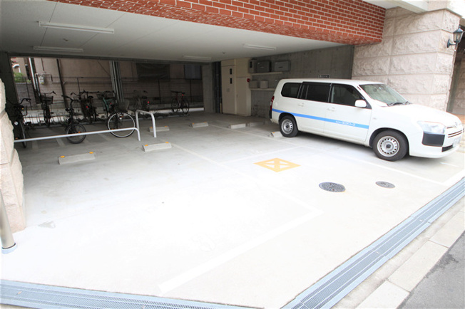 【駐車場】 | ラグゼ弁天町