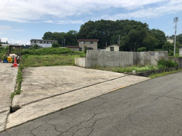 【前面道路含む現地写真】 | 米沢市広幡町成島　土地 | 前面道路含む現地写真です