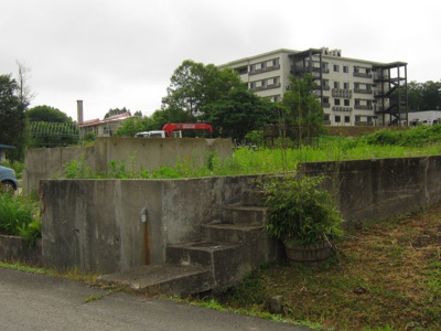 【その他】 | 米沢市広幡町成島　土地 | 前面道路から敷地内への出入口です。車での出入りは、１番の写真をご覧ください。