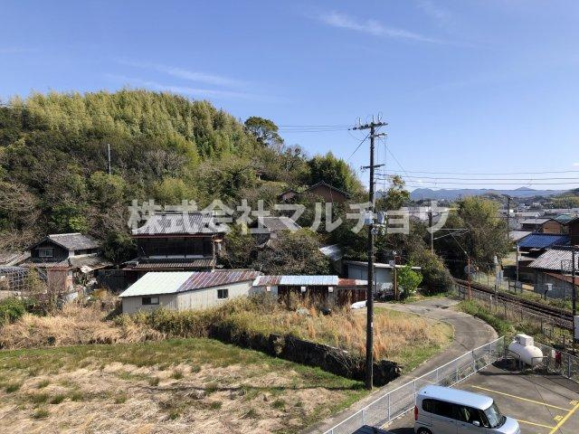 メゾンサンテの展望|収納もある玄関です