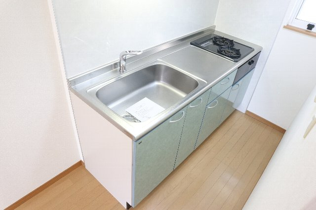 【キッチン】 | パーシモンガーデン | 調理スペースもしっかり確保されてます