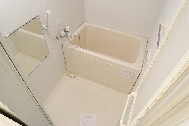 【浴室】 | パーシモンガーデン | 毎日のんびりバスタイムが楽しめそう。浴室乾燥・追焚完備