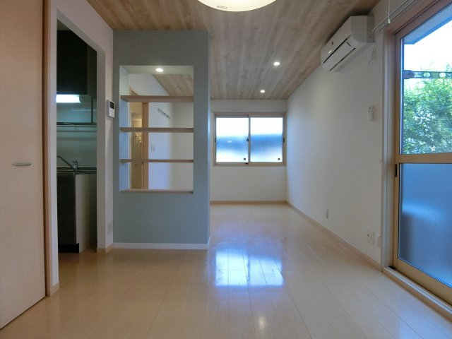 パストラルK  B棟の居間・リビング