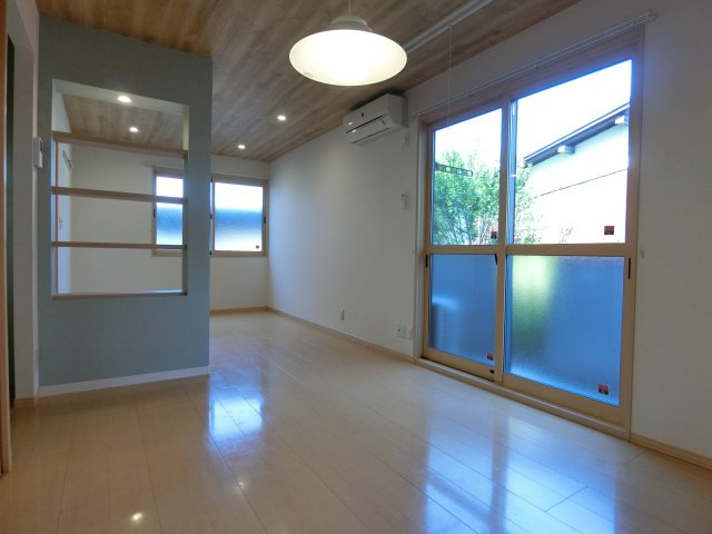 パストラルK  B棟の居間・リビング