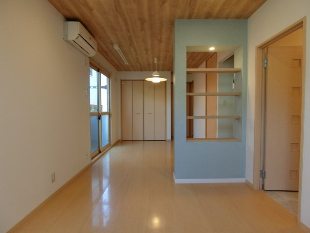 パストラルK  B棟の居間・リビング