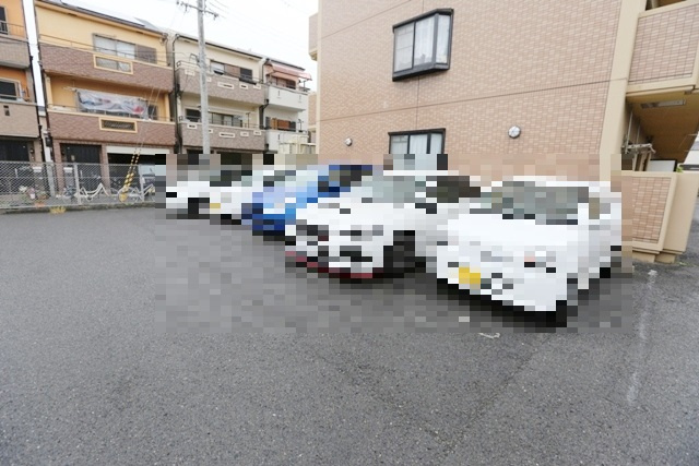 【駐車場】