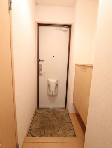 ルミエール花立　A棟の玄関