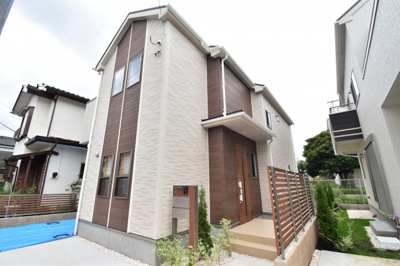 【外観】 | 三鷹市井口4丁目　新築戸建 | 太陽の恩恵を存分に受けられる邸宅。住まうご家族の心地よさを最優先した意匠をご体感下さい。