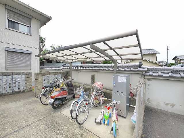 エグザのその他共用部分|屋根付き駐輪場