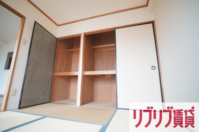 ラフィネ西都賀の収納