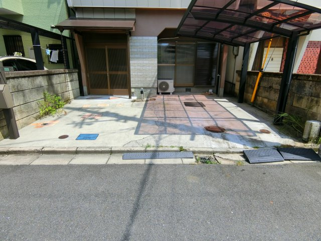菊水町貸家の駐車場
