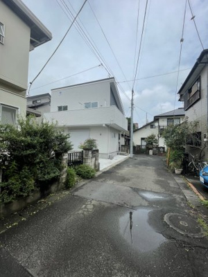 【前面道路含む現地写真】 | 仲介手数料無料　多摩市一ノ宮新築戸建て | 前面道路含む現地写真です