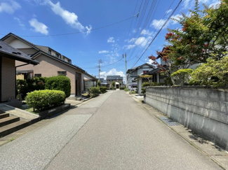 【前面道路含む現地写真】