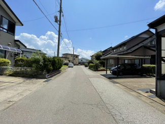 【前面道路含む現地写真】