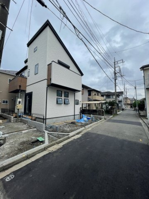 【前面道路含む現地写真】 | 府中市栄町1丁目新築戸建て