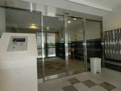 【エントランス】 | 谷町六丁目駅2分の駅近収益物件！