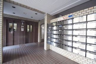 【エントランス】 | エントランスホール　集合ポスト