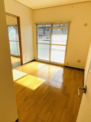 【洋室】 | サンパレス大神