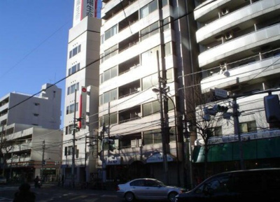 【外観】 | アイ・エフ・オービル | 鉄筋コンクリート造のがっちりとした建物。