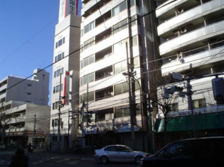 【外観】 | 鉄筋コンクリート造のがっちりとした建物。