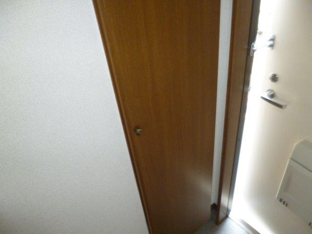 ディメイン小池の内装|シューズボックス